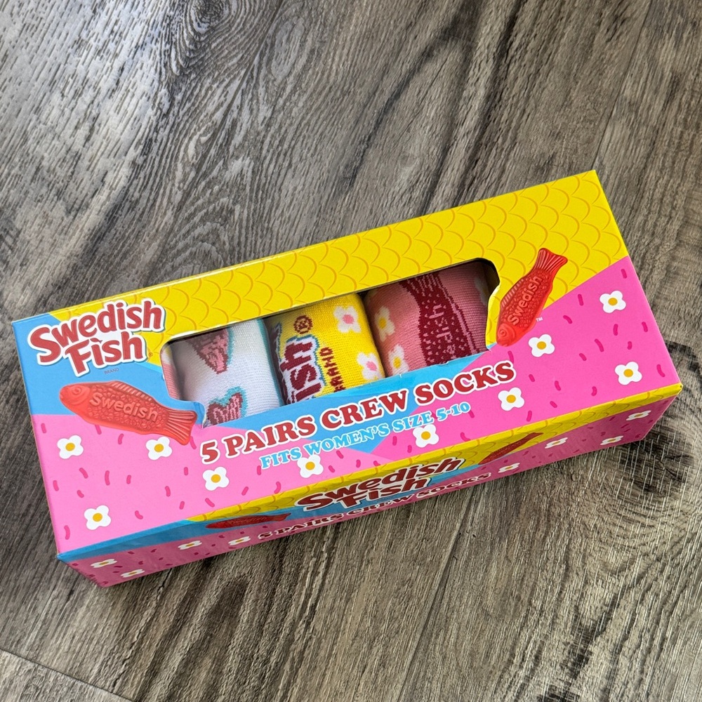✨ Brand New Swedish Fish 5-Pair Women Crew Socks Set CUTE COLORFUL LOVELY NWT✨